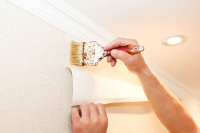 Pose de papier peint à Ferrières-Haut-Clocher — revêtements muraux et toiles de verre